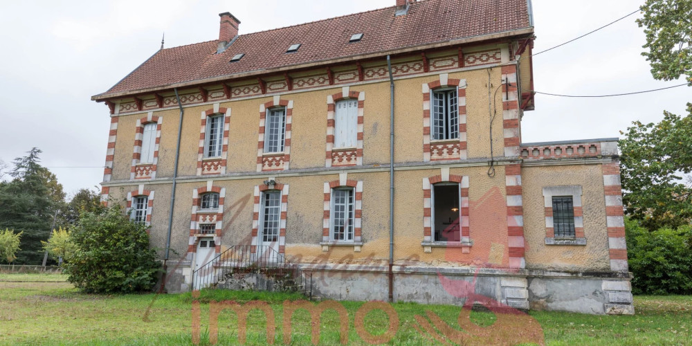 maison à ST GEIN (40190)