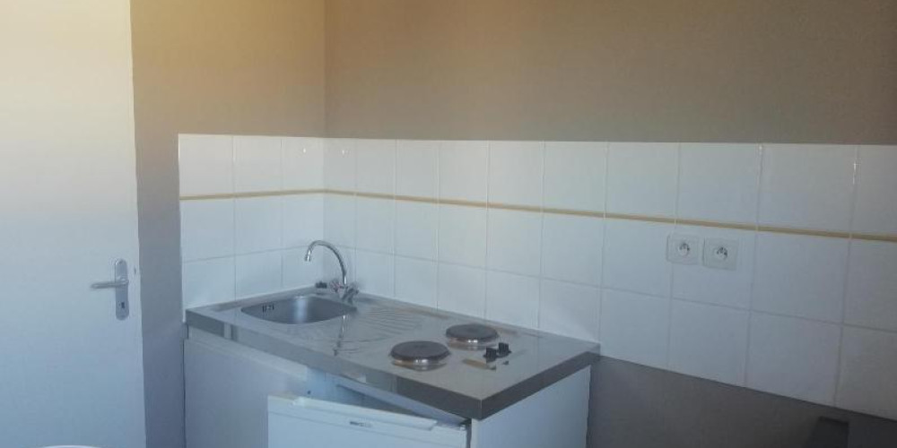 appartement à ST PIERRE DU MONT (40280)