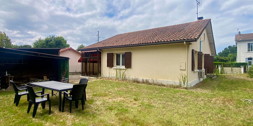 maison à LABOUHEYRE (40210)