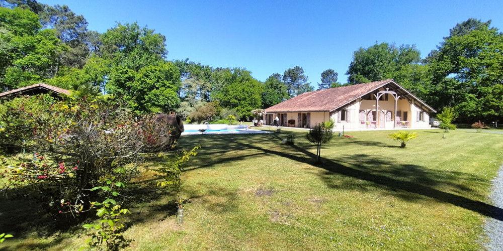 maison à ROQUEFORT (40120)