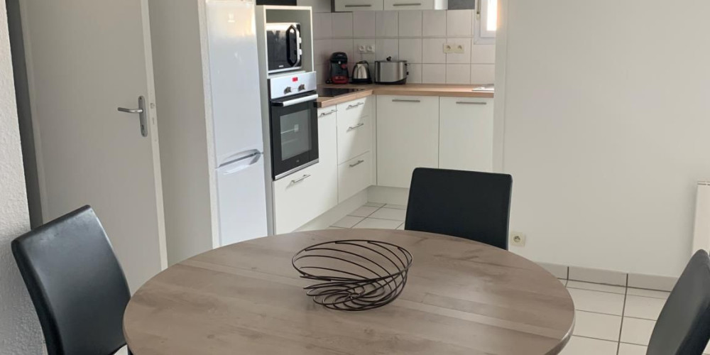 appartement à ST PIERRE DU MONT (40280)