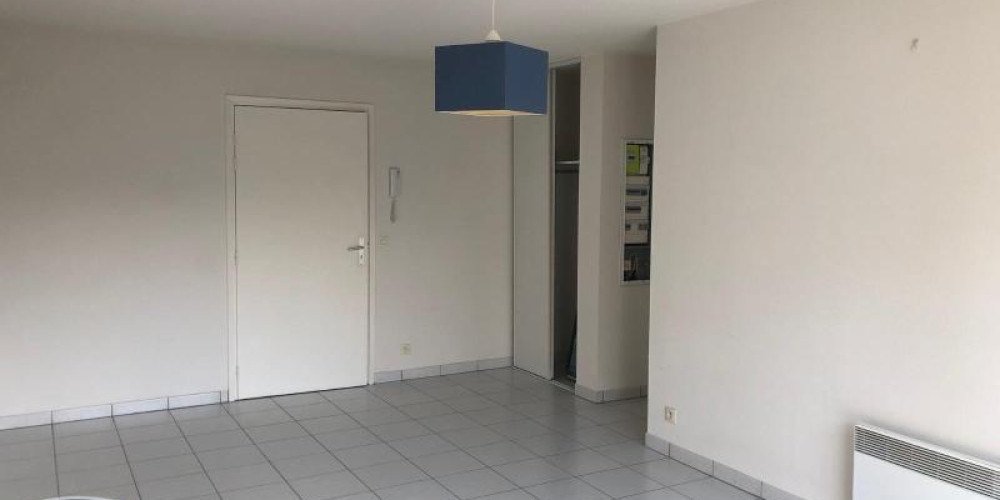 appartement à ST PIERRE DU MONT (40280)