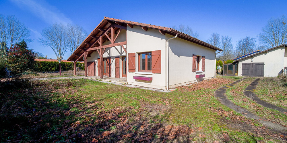 maison à LABOUHEYRE (40210)