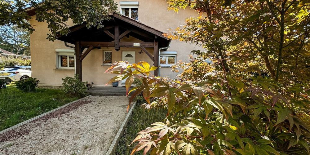 maison à ST JULIEN EN BORN (40170)