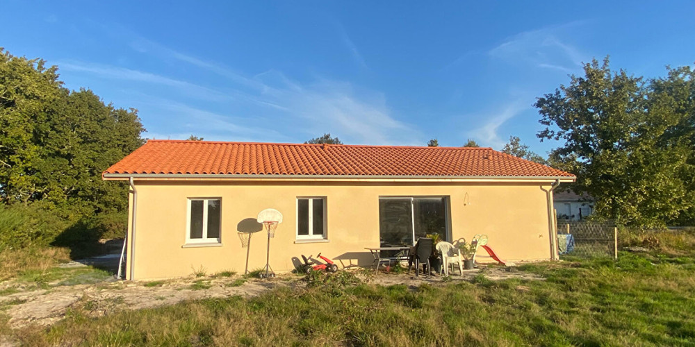 maison à LABOUHEYRE (40210)