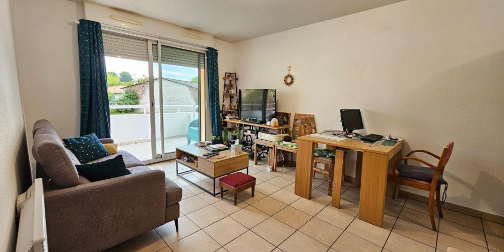 appartement à ST PIERRE DU MONT (40280)