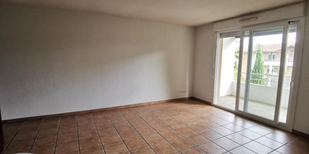 appartement à ST PIERRE DU MONT (40280)